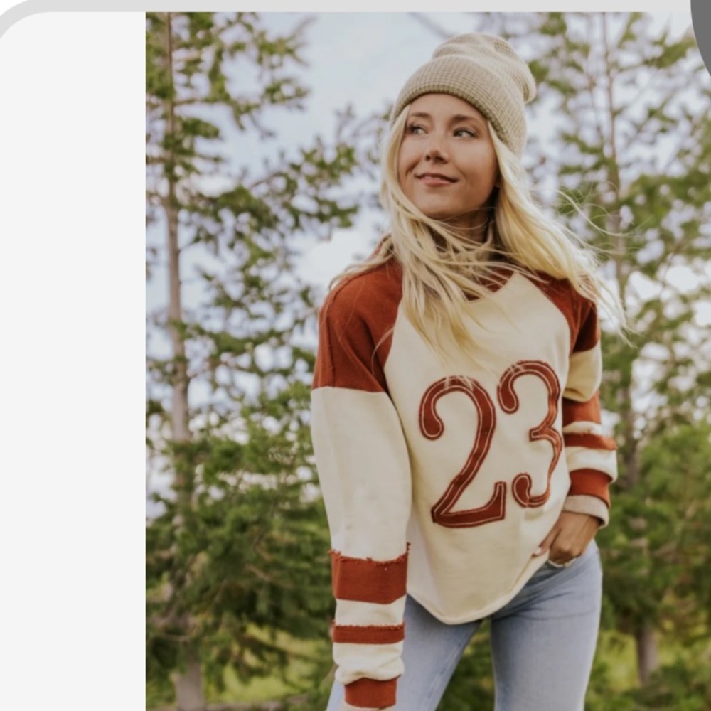 NWOT ROOLEE Kirkpatrick Varsity Pullover